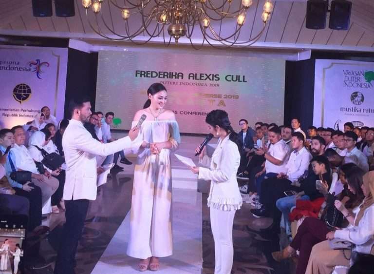 Jolene Marie Berikan Dukungan Untuk Frederika Ke Miss Universe 2019