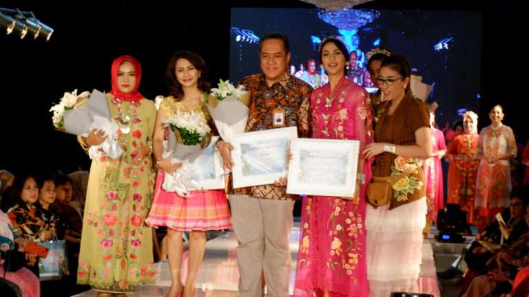 Kolaborasi Cantik Roemah Kebaya Vielga dan Miss Mysa hasilkan Sound Nature in Harmony
