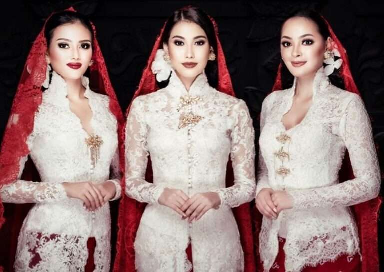10 Potret Alumni Puteri Indonesia Dengan Kebaya Merah Putih