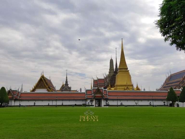 Pesona Grand Palace di Thailand Bikin Takjub Siapapun Melihatnya