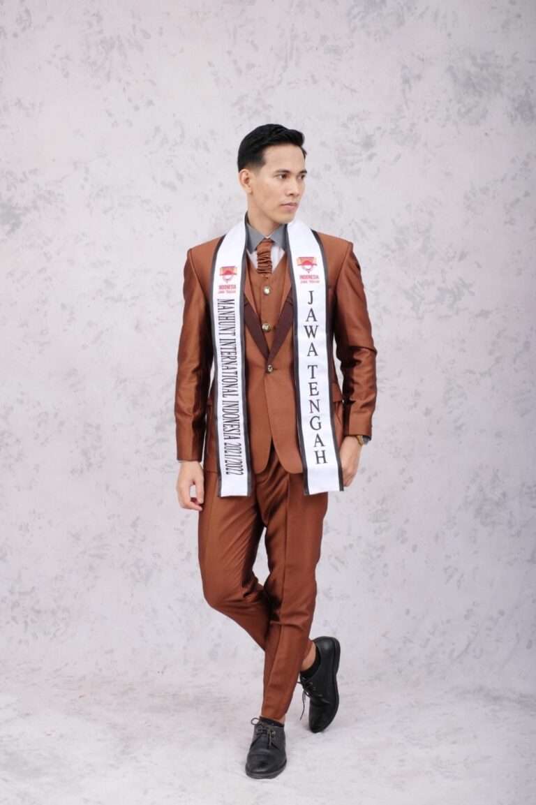 Mengenal Lebih Dekat Yogi Heri Nurdi Manhunt International Indonesia 2021/2022 Jawa Tengah