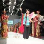 Gambang-Semarang-26-Tahun-Anne-Avantie-Berkarya-di-Jakarta-Fashion-Week-2016-Senayan-City
