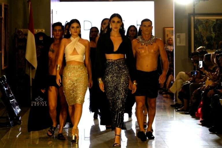 Penampilan Viera Lovienta Top 11 Puteri Indonesia 2022 Sebagai Model Runway di Bali International Fashion Week 2022