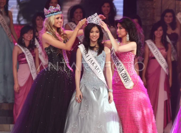 Panggung Candi Ratu Boko Di Final Miss Indonesia 2009