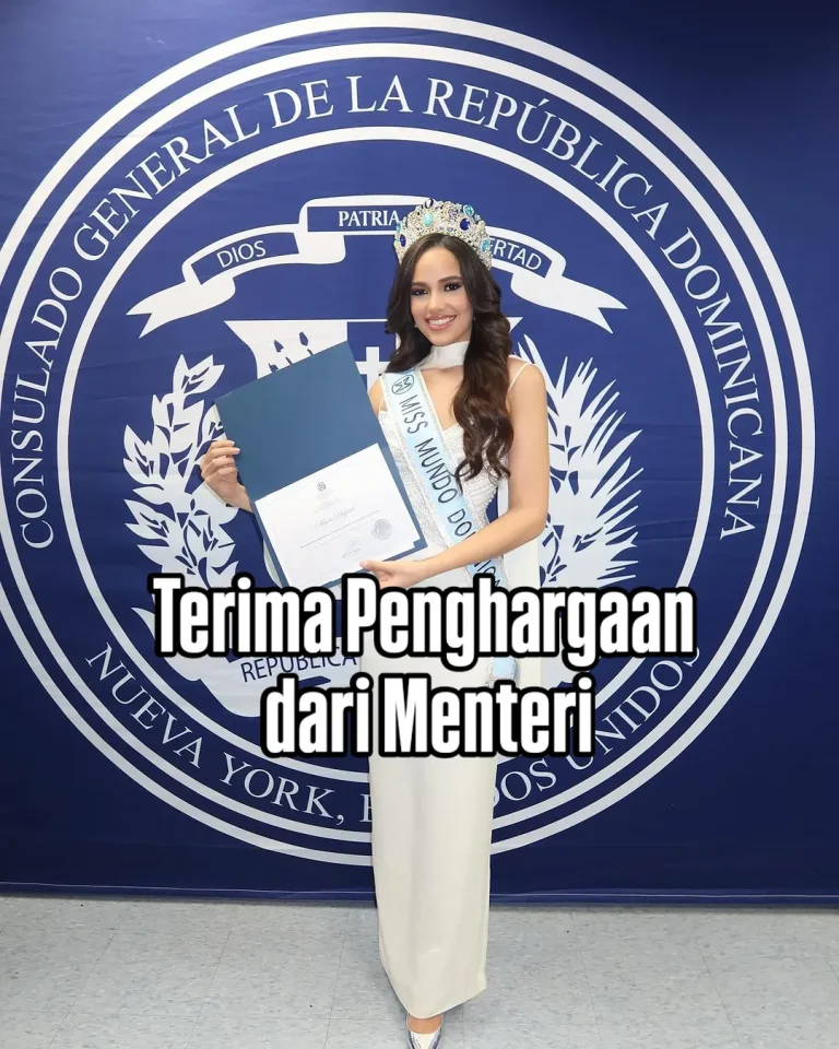 Terima Penghargaan Dari Menteri