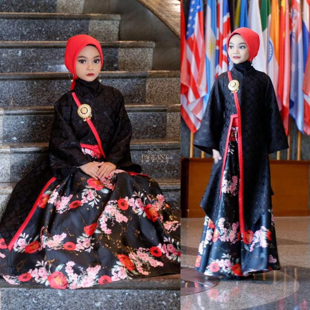 Ratu-Barona-Vonna-Raih-Juara-Umum-New-Model-Keren-&-Beken-2025