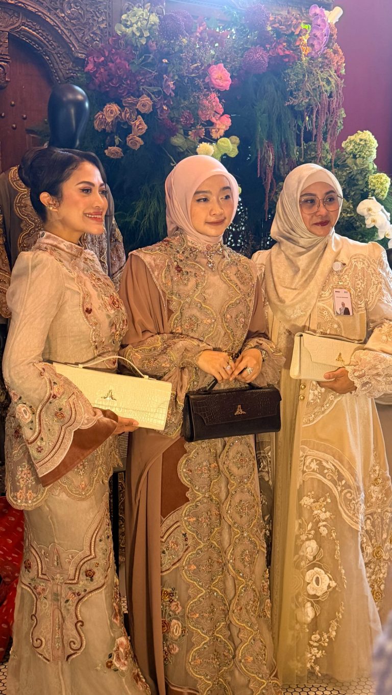 Merayakan 15 Tahun Ayu Dyah Andari Berkarya